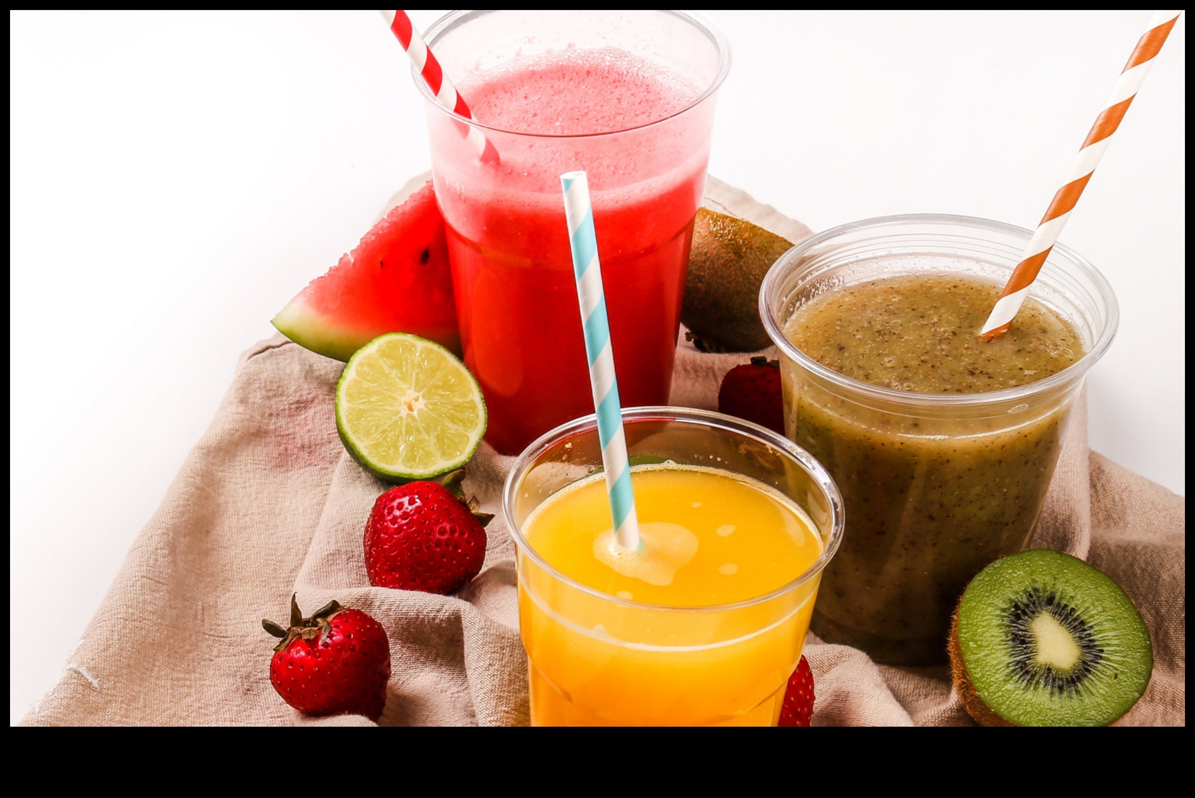 Sorbiți și răciți: Smoothies de fructe răcoritoare și răcoritoare pentru zilele fierbinți